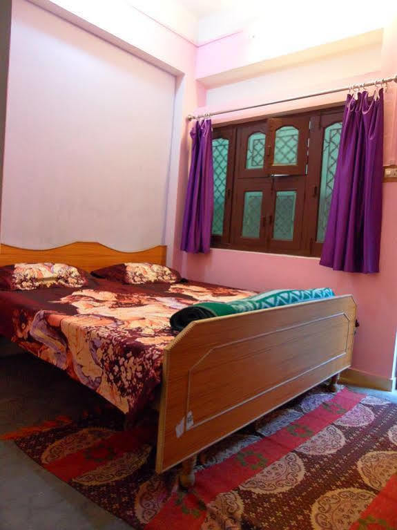 Marigold Guest House Varanasi Bagian luar foto